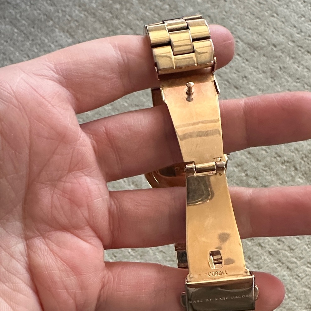 Marc By Marc Jacobs Amy Ladies Watch MBM3056 Gold/Rose Gold - Picture 5 of 8